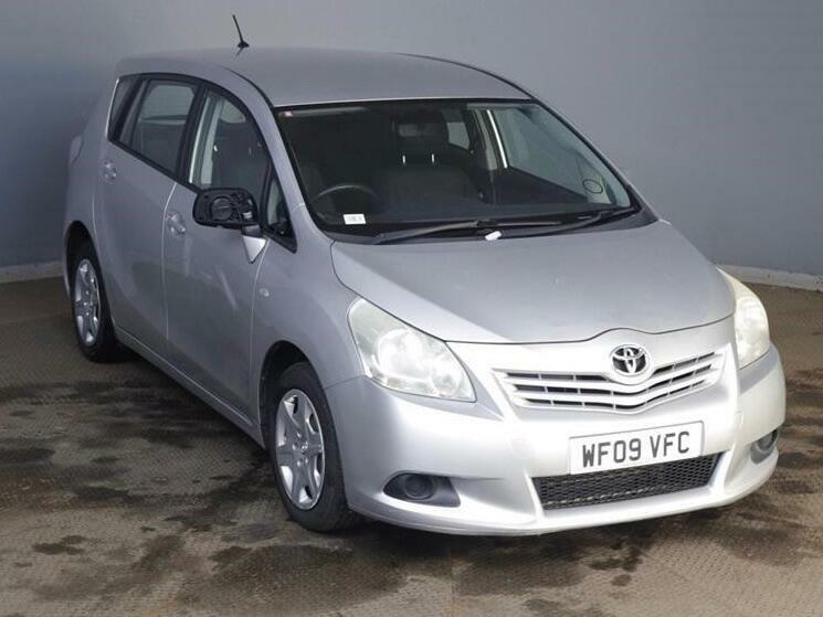 Toyota Verso T2 Silver