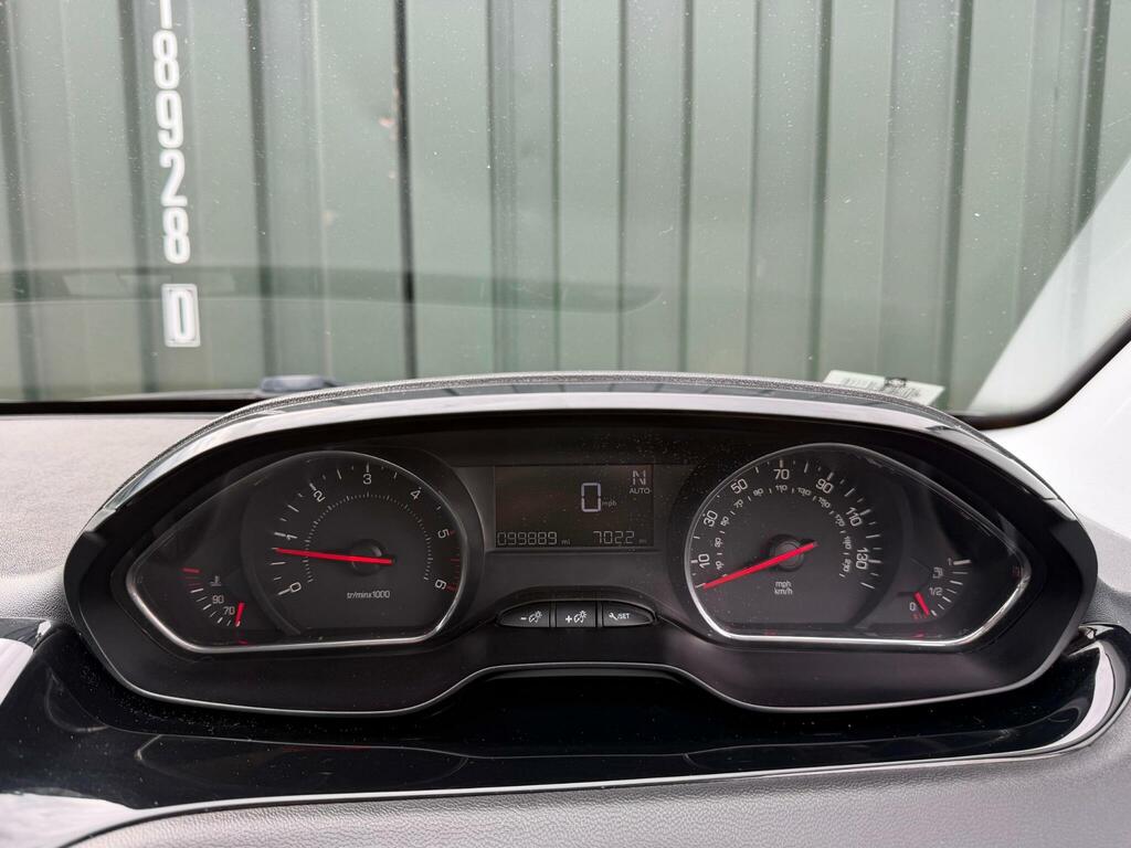 Peugeot 208 1.2 Vti Access White #14