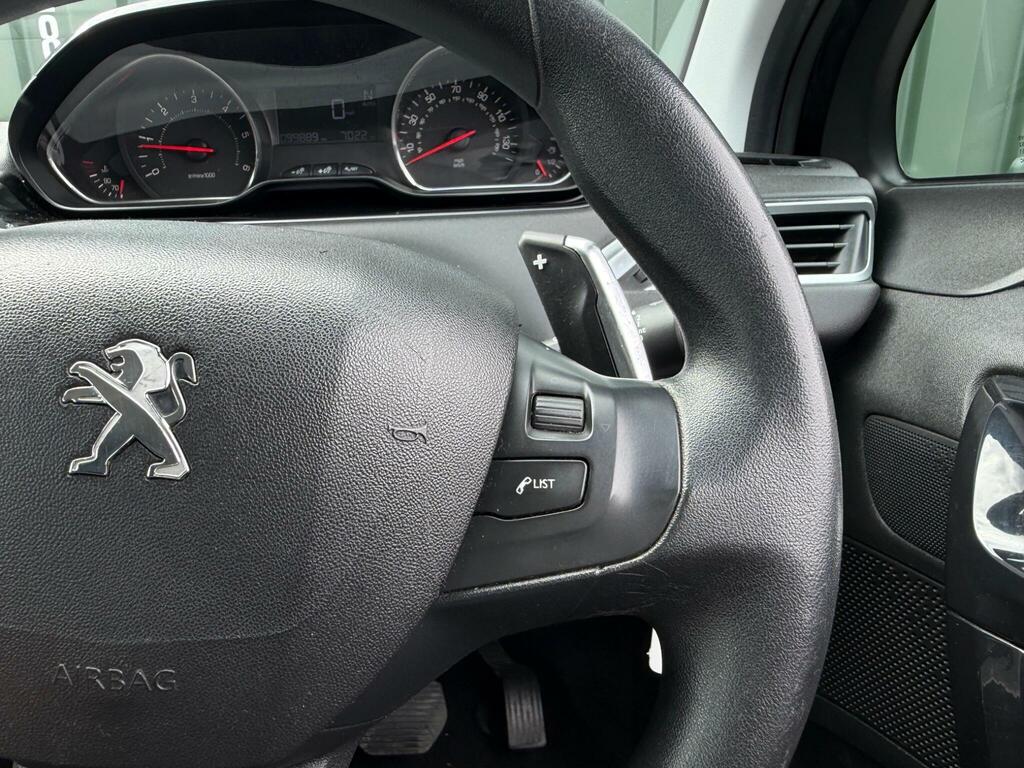 Peugeot 208 1.2 Vti Access White #20