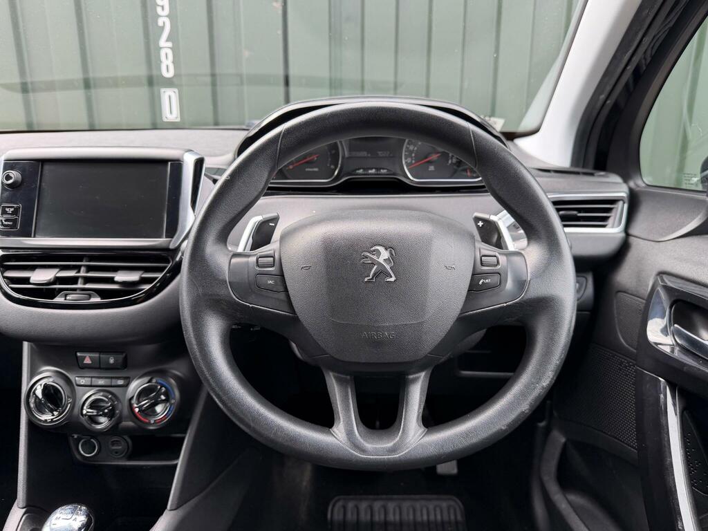 Peugeot 208 1.2 Vti Access White #13