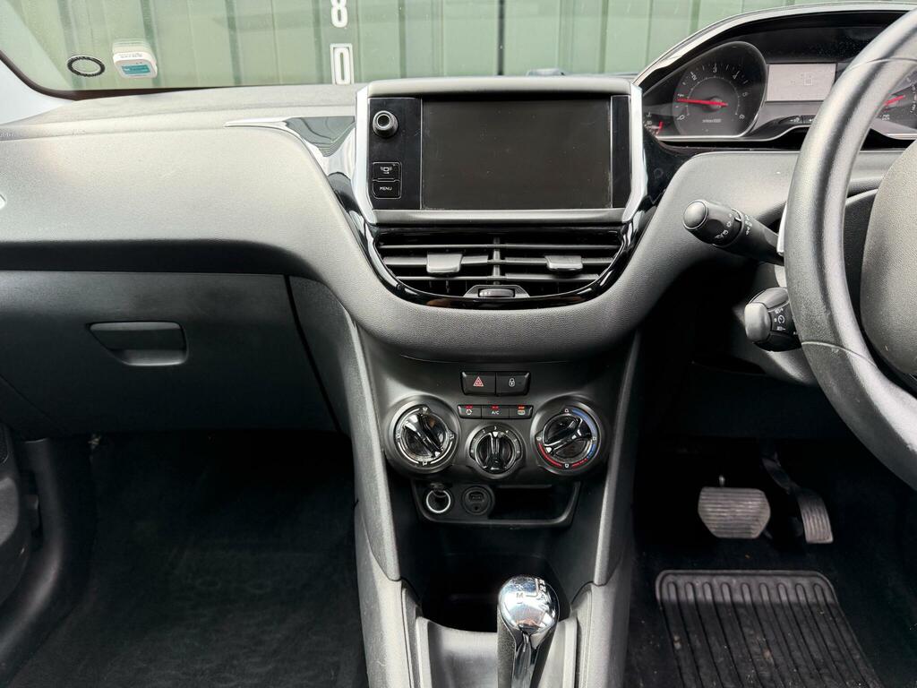 Peugeot 208 1.2 Vti Access White #15