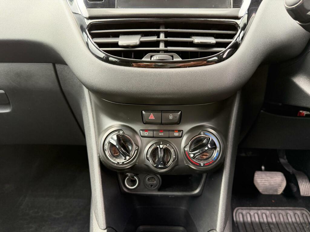 Peugeot 208 1.2 Vti Access White #17