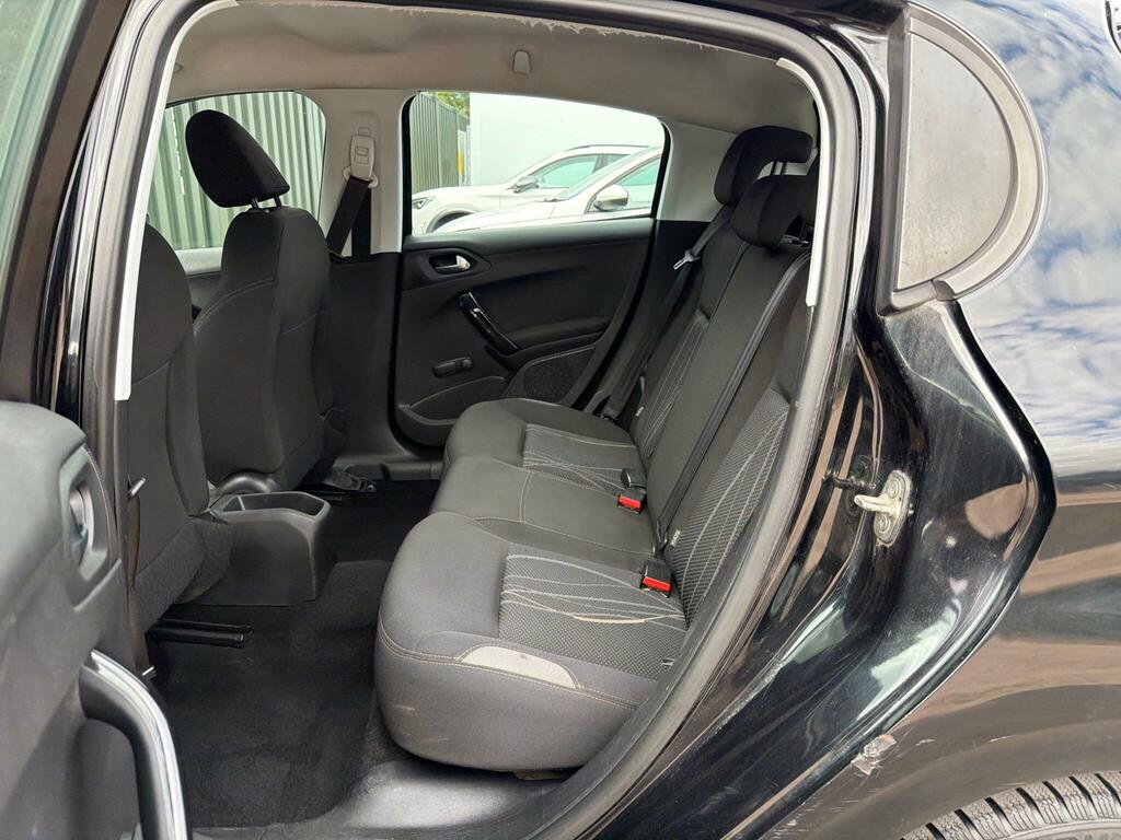 Peugeot 208 1.2 Vti Access White #10