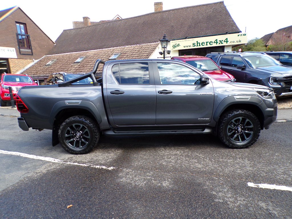 Toyota HILUX 2.8 D-4d Invincible X Pickup Double Cab Grey #6