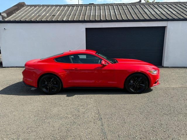 Ford Mustang 2.3T Ecoboost Fastback Euro 6 3 Red
