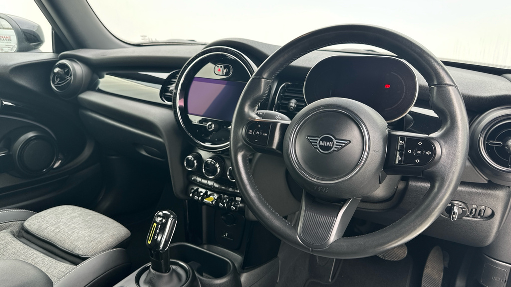 Mini Electric Cooper Se 32.6Kwh Level 2 Hatchback A Black #2