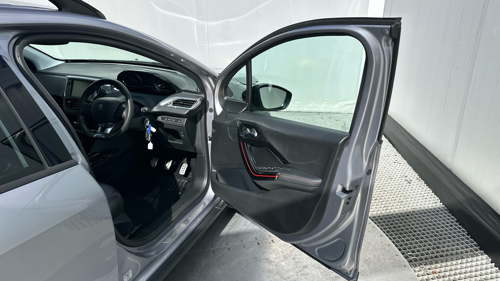 Peugeot 2008 2008 Active Black #98