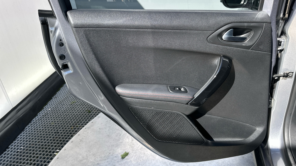 Peugeot 2008 2008 Active Black #69