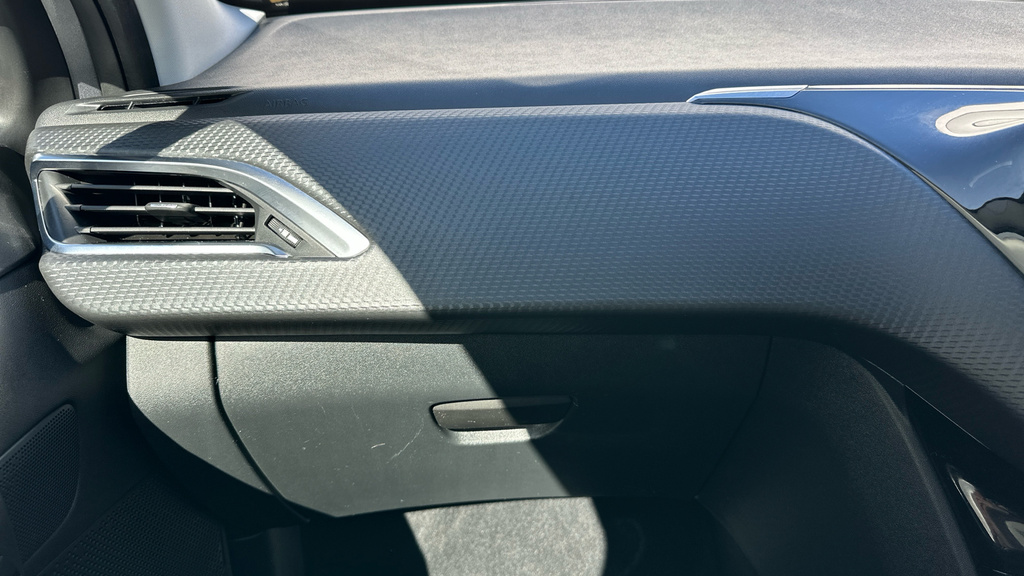 Peugeot 2008 2008 Active Black #66