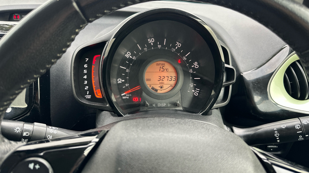 Peugeot 108 108 Active Red #68