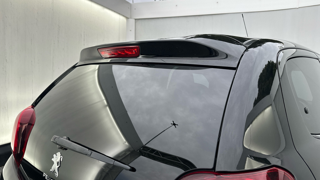 Peugeot 108 108 Active Red #33