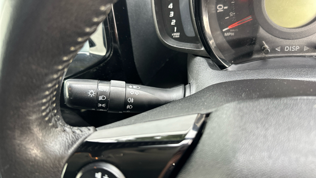 Peugeot 108 108 Active Red #13