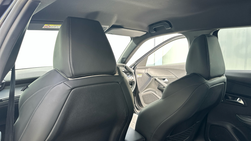 Peugeot e-2008 50Kwh Gt Grey #37