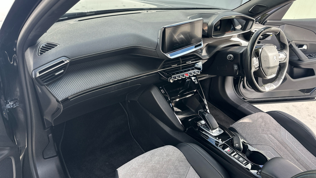 Peugeot e-2008 50Kwh Gt Grey #7