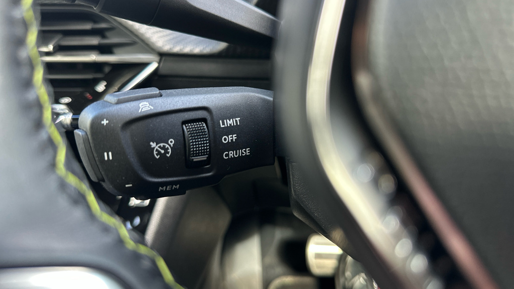 Peugeot e-2008 50Kwh Gt Grey #88