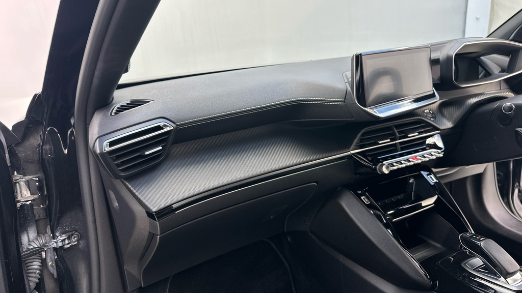 Peugeot e-2008 50Kwh Gt Grey #31