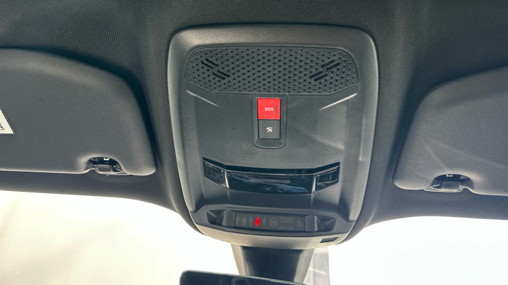 Peugeot e-2008 50Kwh Gt Grey #86