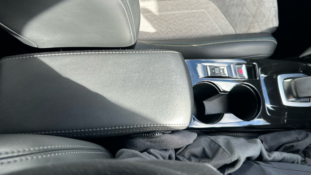 Peugeot e-2008 50Kwh Gt Grey #83