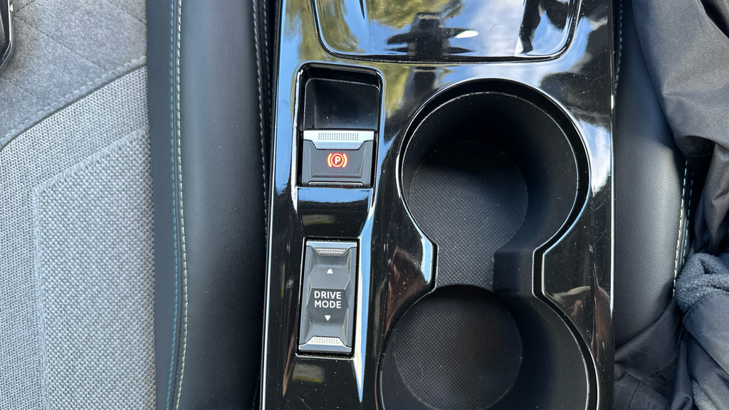 Peugeot e-2008 50Kwh Gt Grey #89