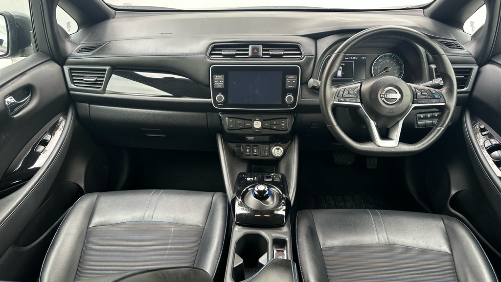 Nissan Leaf 39Kwh N-connecta Hatchback 150 Grey #4