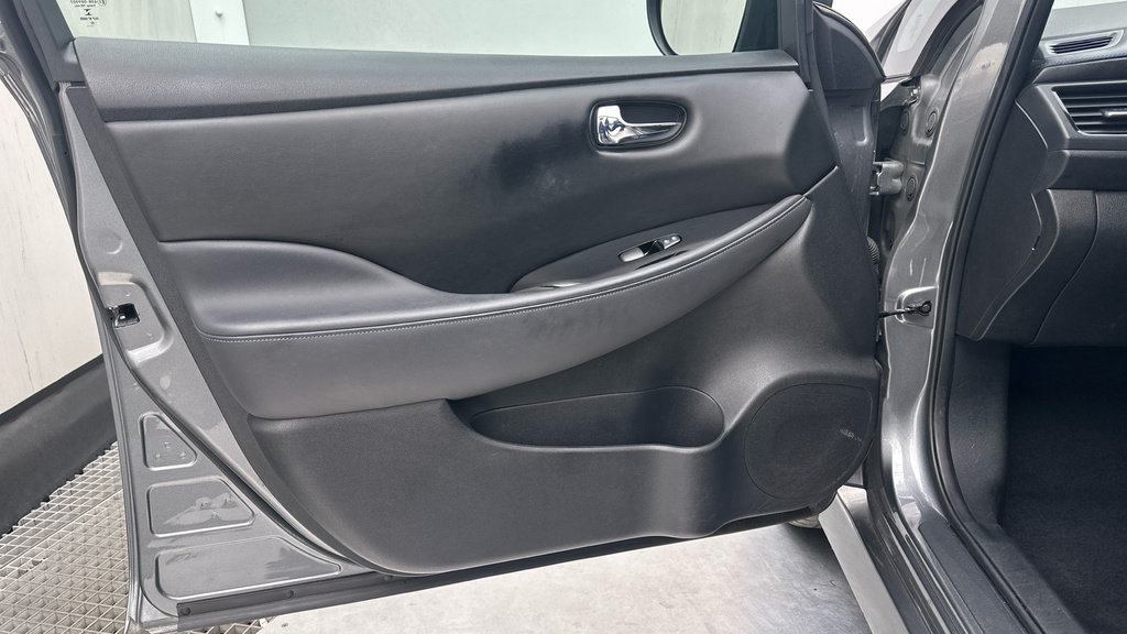 Nissan Leaf 110Kw Acenta 40Kwh White #32