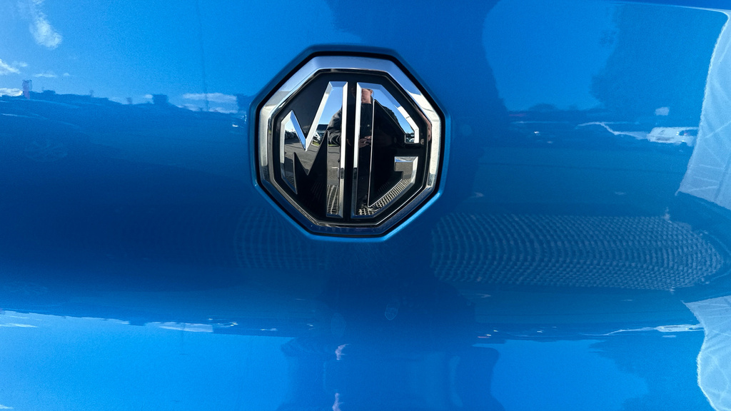 MG ZS 1.0T Gdi Exclusive Red #53