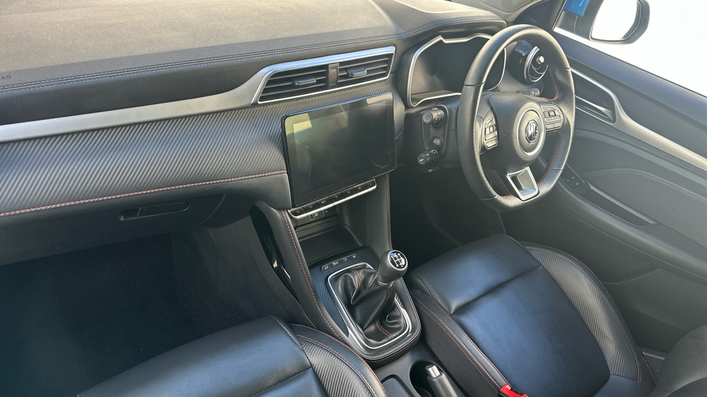 MG ZS 1.0T Gdi Exclusive Red #7