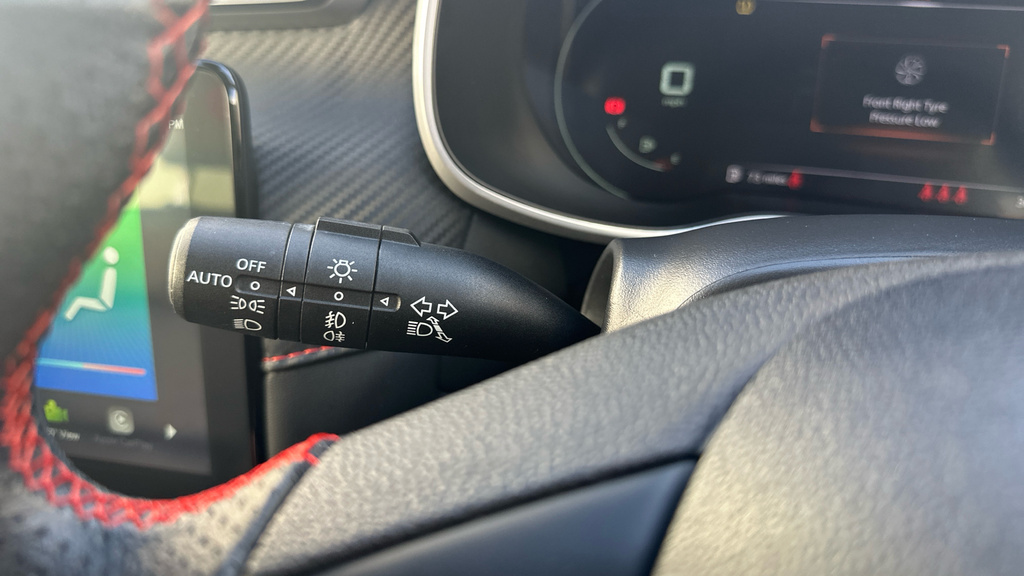 MG ZS 1.0T Gdi Exclusive Red #13