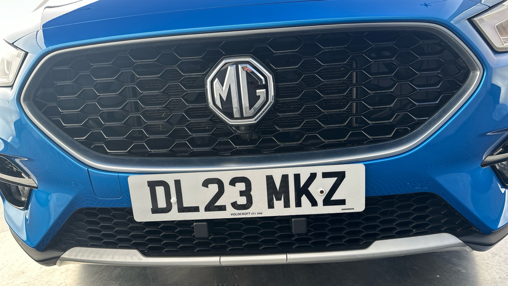 MG ZS 1.0T Gdi Exclusive Red #24