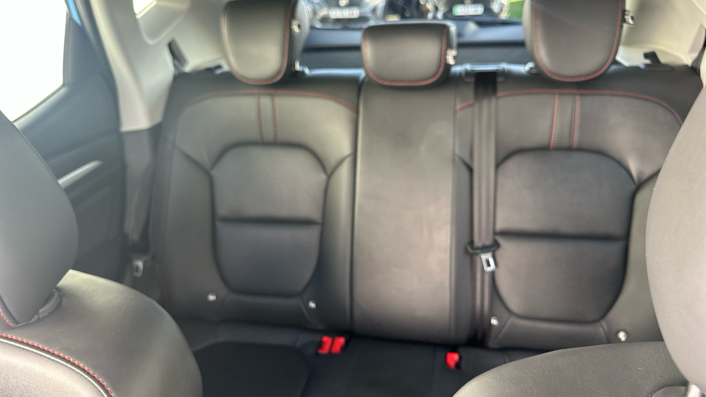 MG ZS 1.0T Gdi Exclusive Red #45