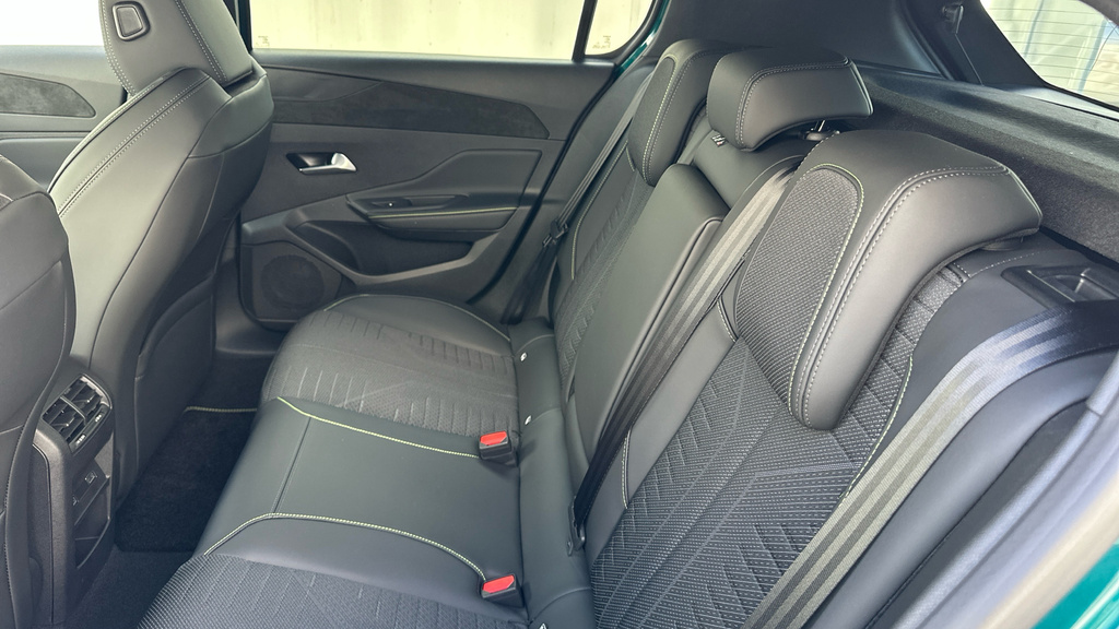 Peugeot 308 1.2 Puretech 130 Tech Edition #8