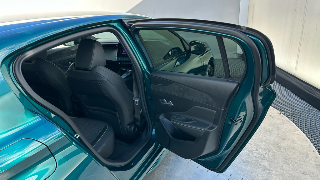 Peugeot 308 1.2 Puretech 130 Tech Edition #94