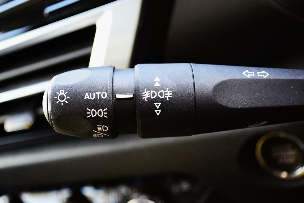 Citroen C4 1.2 Puretech Max Hatchback Eat8 Euro 6 Black #18