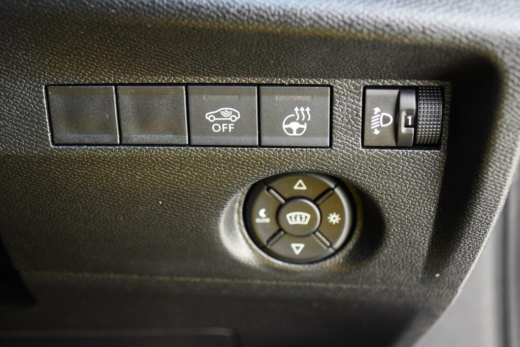 Citroen C4 1.2 Puretech Max Hatchback Eat8 Euro 6 Black #17