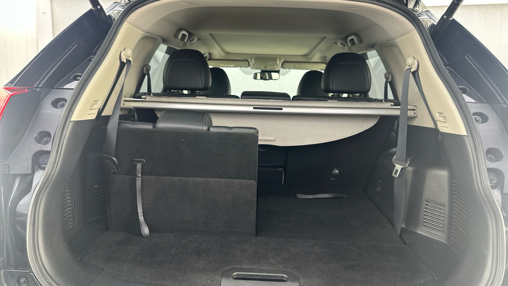 Nissan X-Trail Tekna White #29