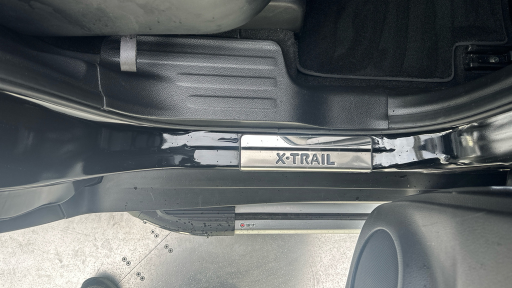 Nissan X-Trail Tekna White #66