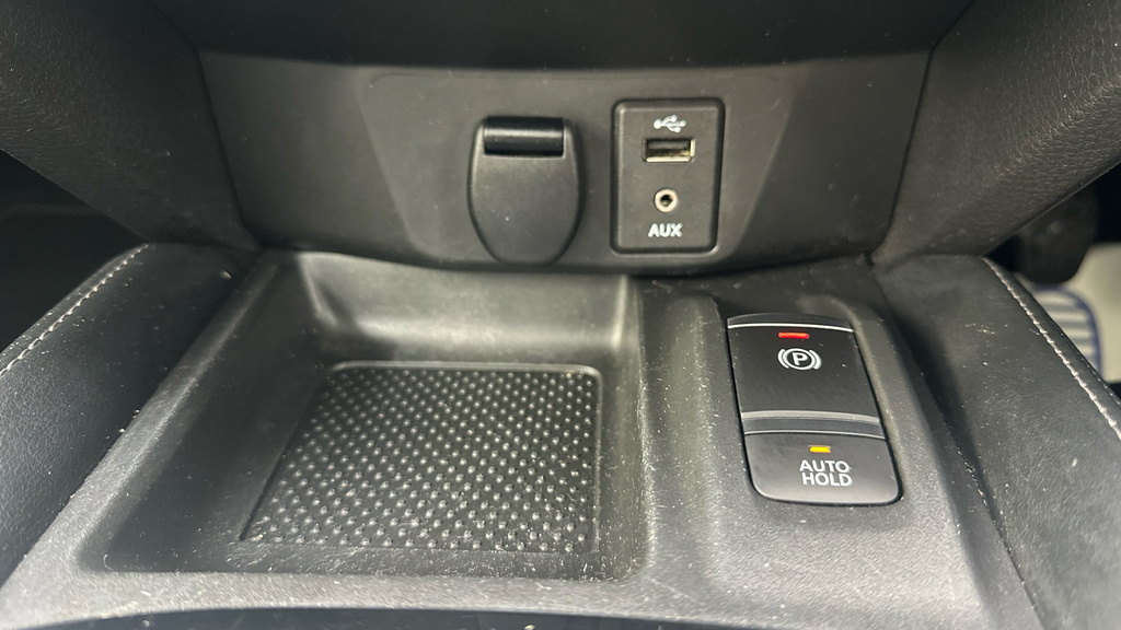 Nissan X-Trail Tekna White #81