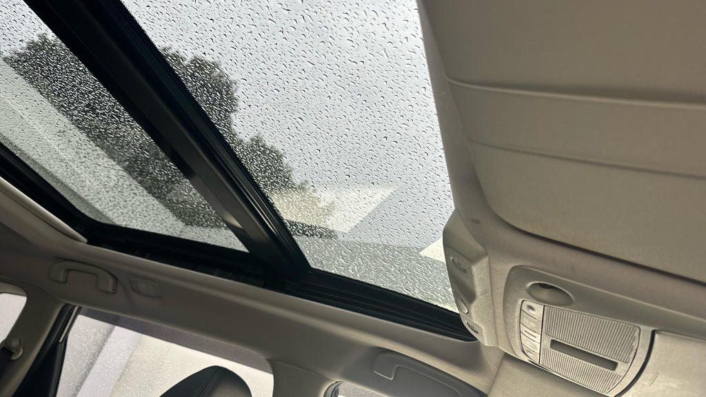 Nissan X-Trail Tekna White #74