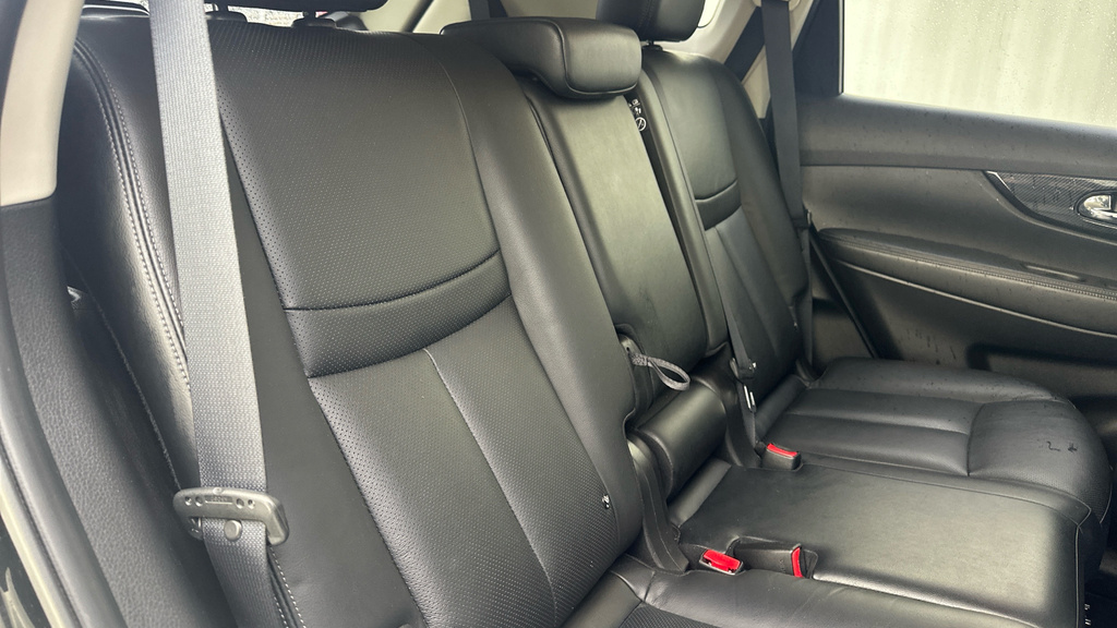 Nissan X-Trail Tekna White #67