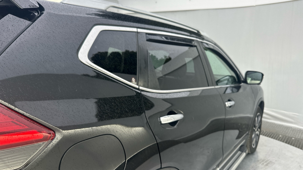 Nissan X-Trail Tekna White #50