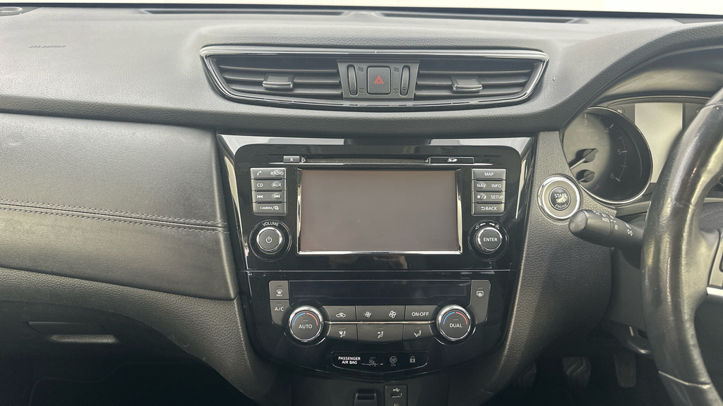 Nissan X-Trail Tekna White #9