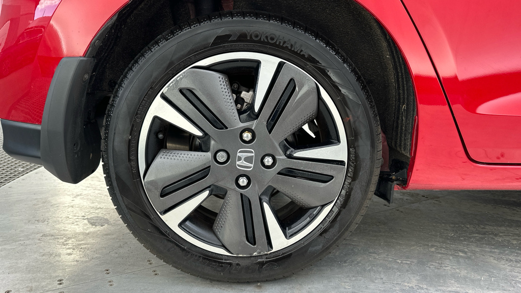 Honda Jazz Crosstar Advance Red #21
