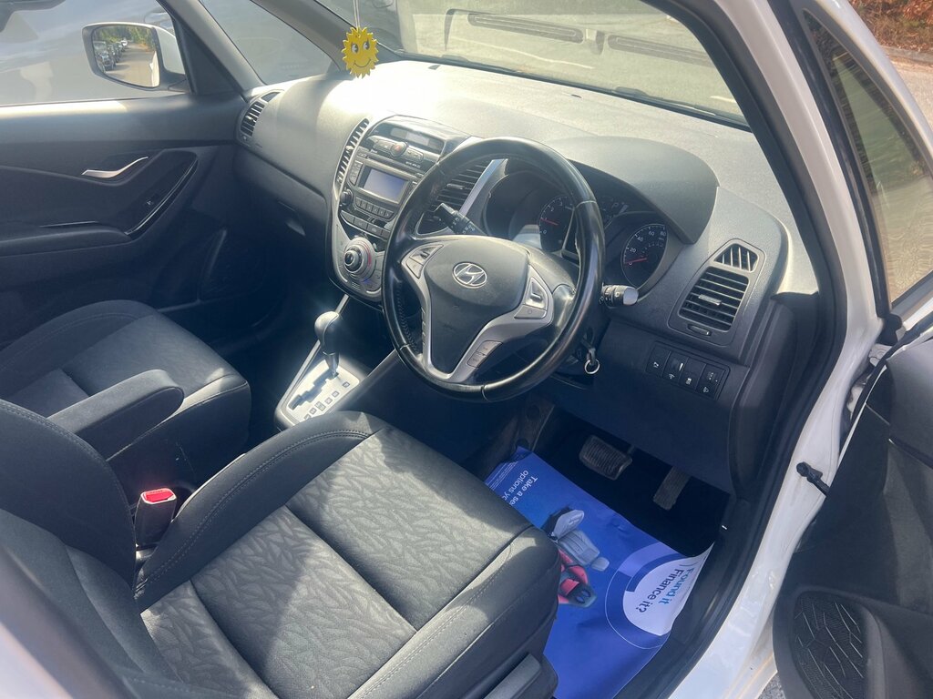 Hyundai Ix20 1.6 Active Hatchback Euro 5 123 B White #5