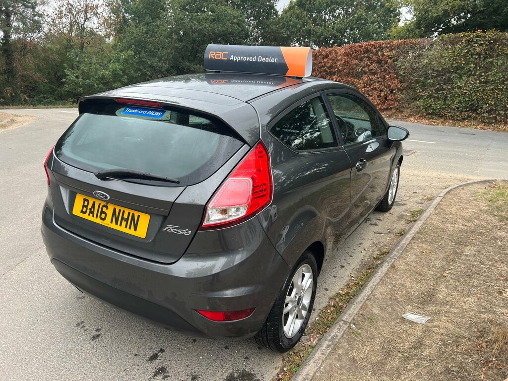 Ford Fiesta Silver #5