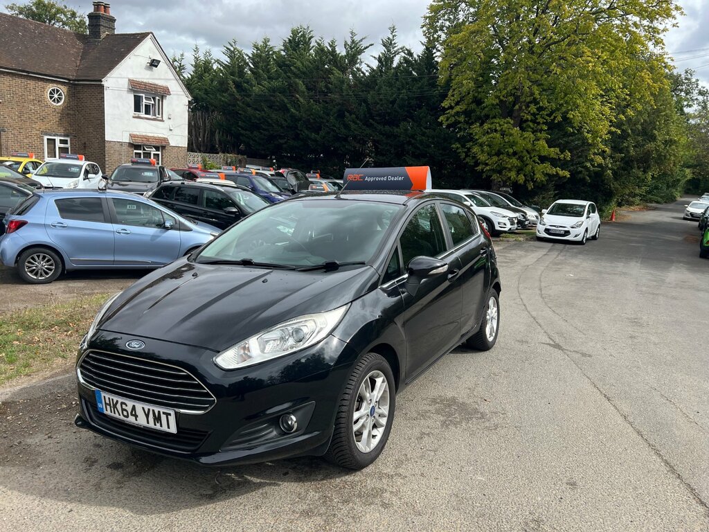 Ford Fiesta 1.6 Zetec Powershift Yellow #1