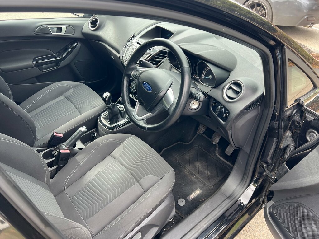 Ford Fiesta 1.6 Zetec Powershift Yellow #4