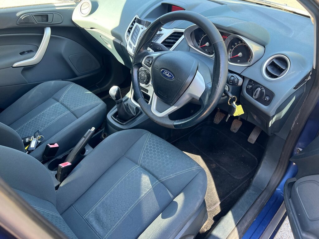Ford Fiesta 1.4 Titanium Red #5