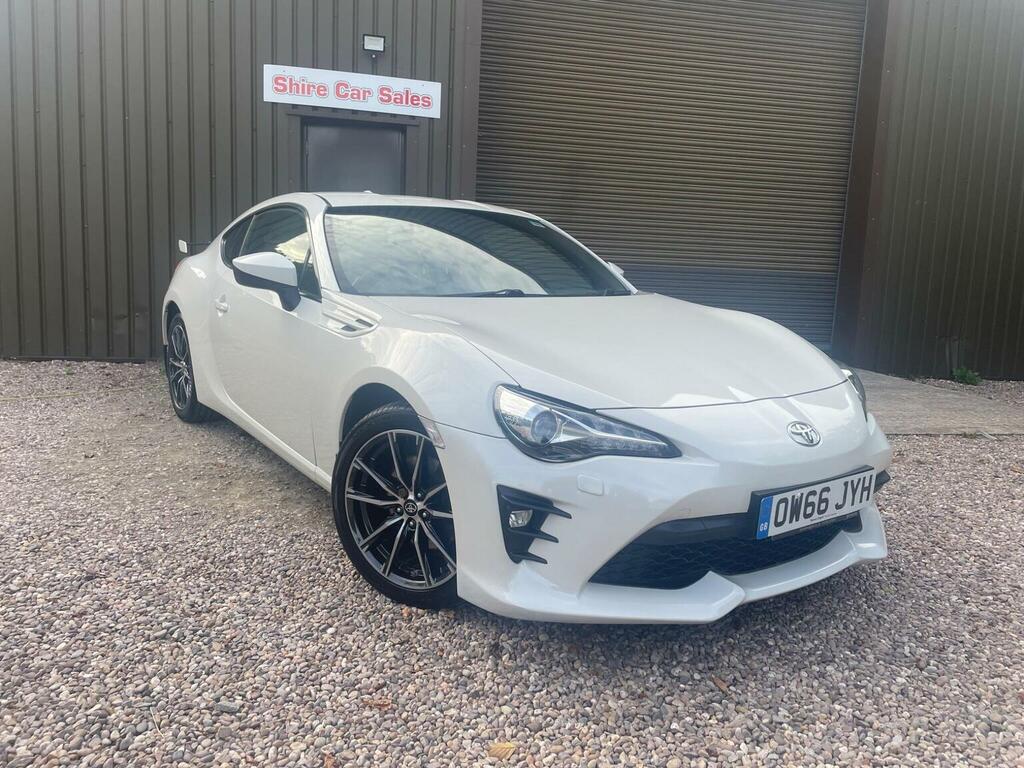 Toyota GT86 Coupe 2.0 Boxer D-4s Pro Euro 6 201766 White