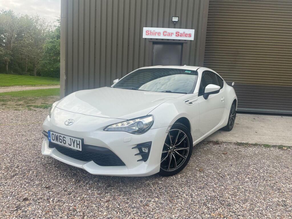 Toyota GT86 Coupe 2.0 Boxer D-4s Pro Euro 6 201766 White #3
