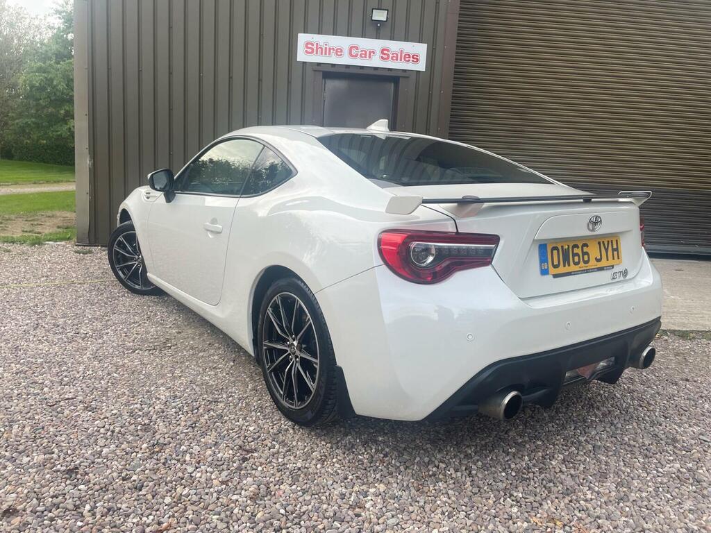 Toyota GT86 Coupe 2.0 Boxer D-4s Pro Euro 6 201766 White #4